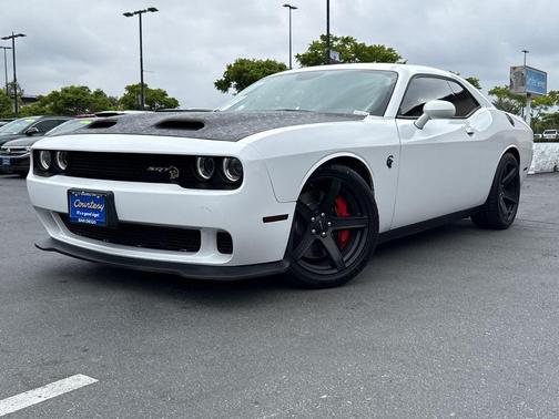 White Knuckle Clearcoat 2019 Dodge Challenger SRT Hellcat