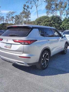2024 Mitsubishi Outlander SE