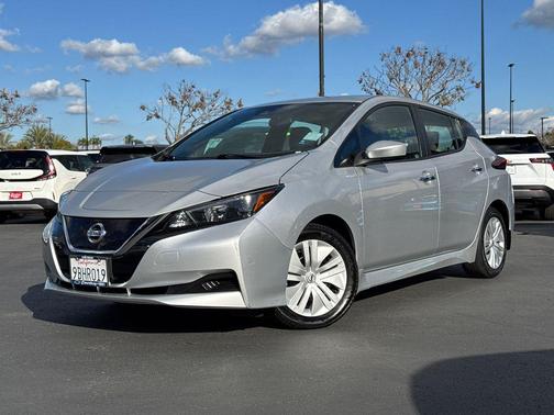 2022 Nissan Leaf S