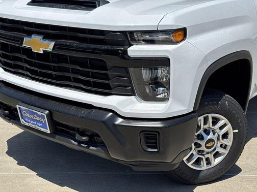 Summit White 2026 Chevrolet Silverado 2500 WT