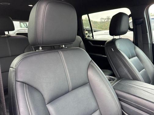 Summit White 2024 GMC Acadia Elevation
