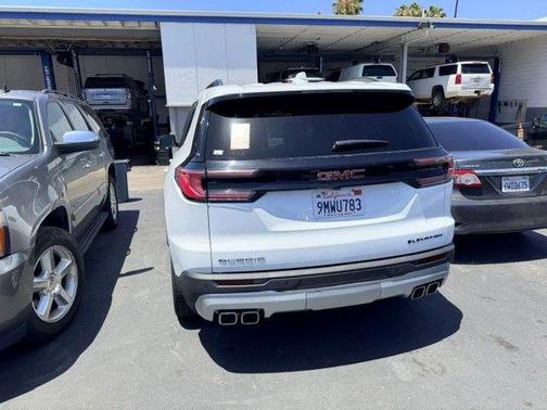 Summit White 2024 GMC Acadia Elevation