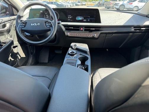 Snow White Pearl 2023 Kia EV6 Wind