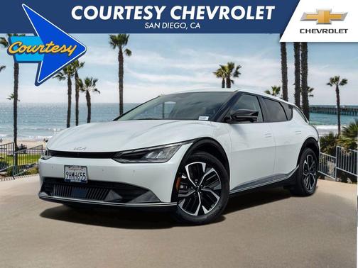 Snow White Pearl 2023 Kia EV6 Wind