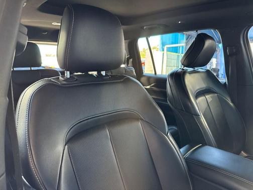 Bright White Clearcoat 2024 Jeep Grand Cherokee L Limited