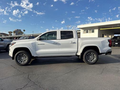Summit White 2026 Chevrolet Colorado LT
