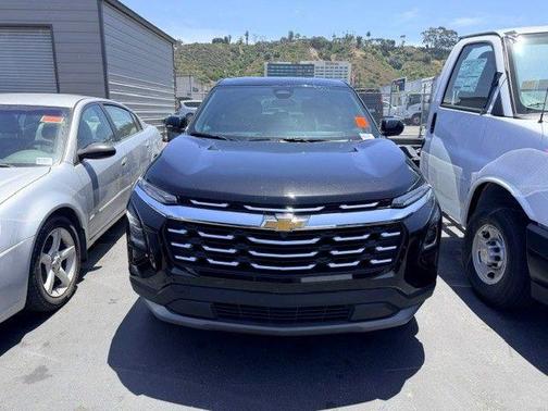 Mosaic Black Metallic 2026 Chevrolet Equinox LT