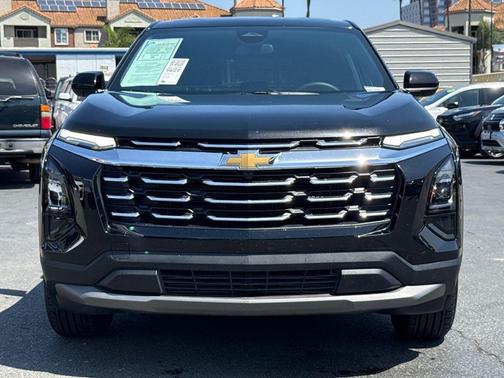 Mosaic Black Metallic 2026 Chevrolet Equinox LT