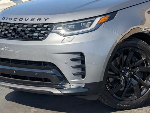 2025 Land Rover Discovery P360 Dynamic SE