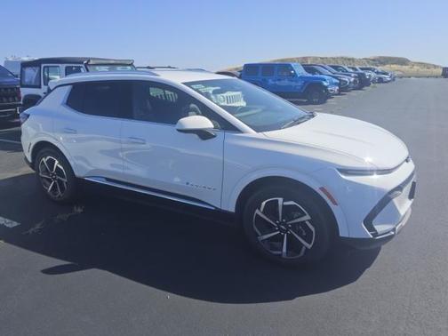 Summit White 2025 Chevrolet Equinox EV LT