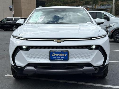 Summit White 2025 Chevrolet Equinox EV LT