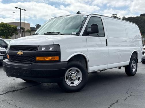 Summit White 2026 Chevrolet Express 2500 Work Van