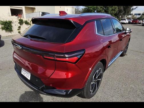 2025 Chevrolet Equinox EV LT