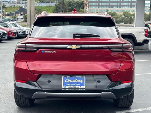 2025 Chevrolet Equinox EV LT