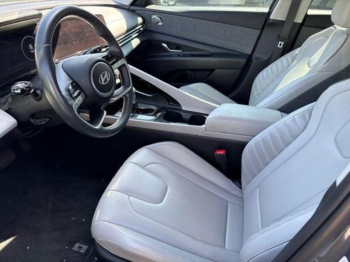 Gray 2025 Hyundai ELANTRA Limited