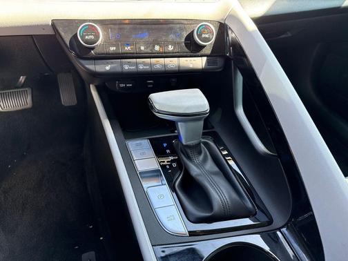 Gray 2025 Hyundai ELANTRA Limited