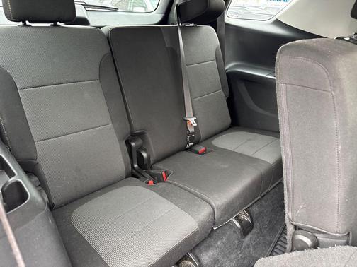 Satin Steel Metallic 2021 Chevrolet Traverse LS