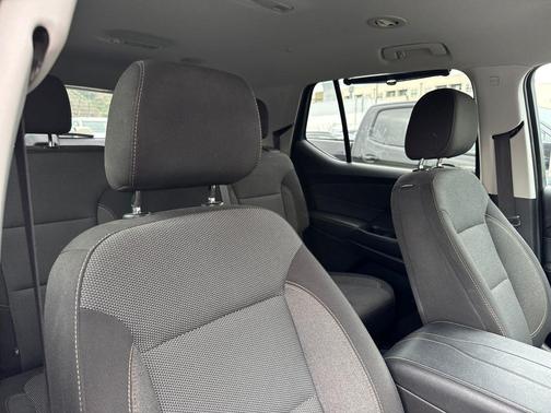 Satin Steel Metallic 2021 Chevrolet Traverse LS