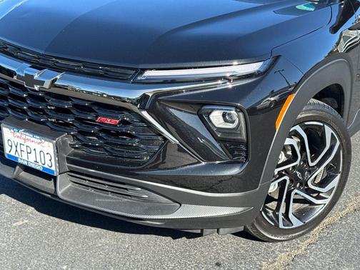 Mosaic Black Metallic 2026 Chevrolet Trailblazer RS