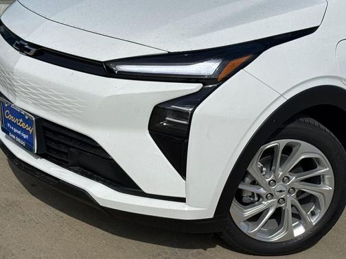 Summit White 2027 Chevrolet Bolt LT