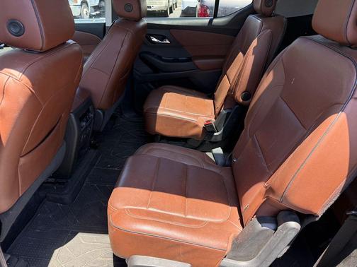 Mosaic Black Metallic 2018 Chevrolet Traverse High Country