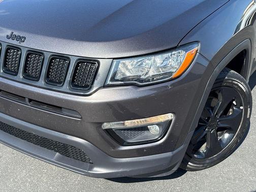 Granite Crystal Clearcoat Metallic 2021 Jeep Compass Latitude