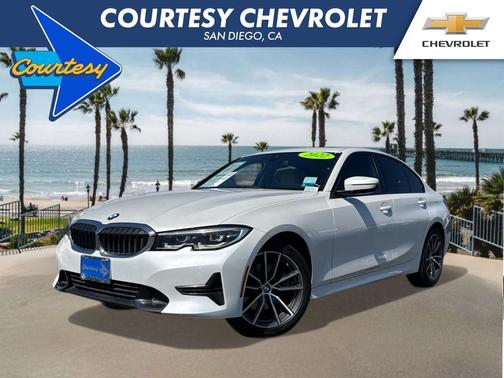 Mineral White Metallic 2022 BMW 330 i xDrive