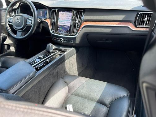 Thunder Gray Metallic 2024 Volvo S60 B5 Plus Dark Theme