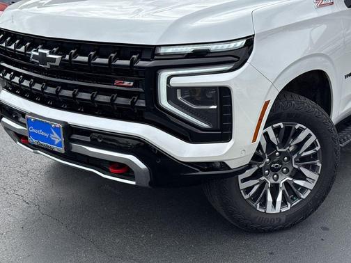 Iridescent Pearl Tricoat 2025 Chevrolet Tahoe Z71