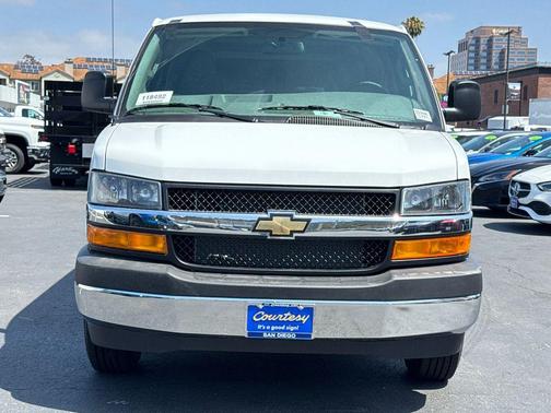 Summit White 2026 Chevrolet Express 2500 Work Van