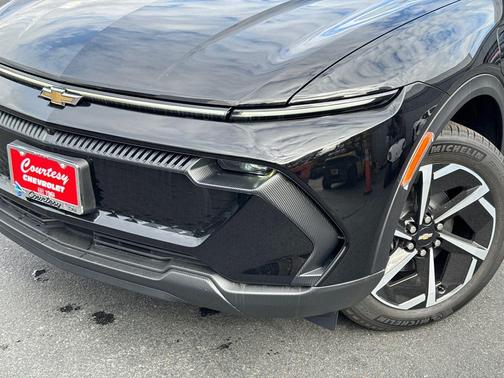 2026 Chevrolet Equinox EV LT 2