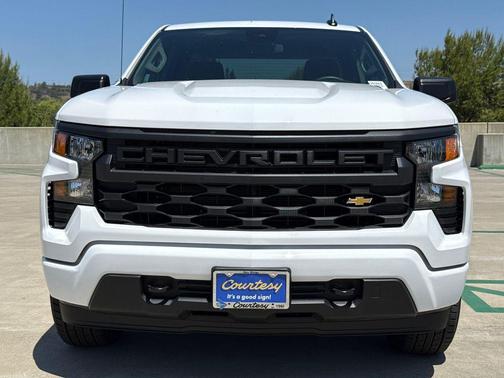 Summit White 2026 Chevrolet Silverado 1500 Custom