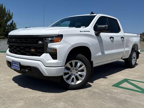 Summit White 2026 Chevrolet Silverado 1500 Custom