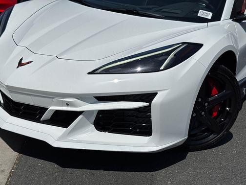 2025 Chevrolet Corvette E-Ray