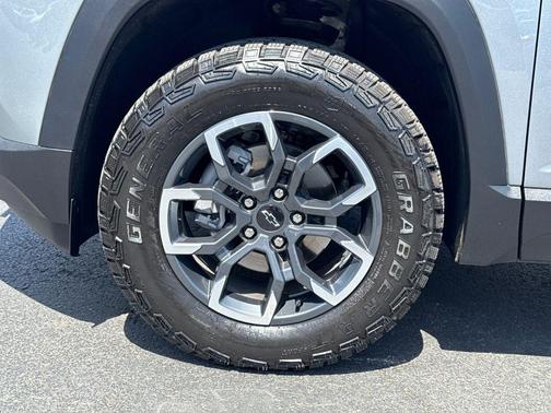 Sterling Gray Metallic 2026 Chevrolet Equinox ACTIV