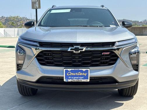 Sterling Gray Metallic 2026 Chevrolet Trax 2RS