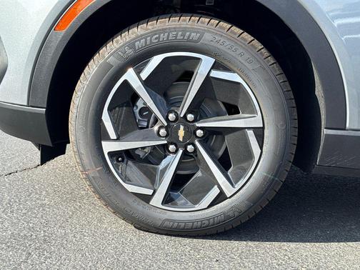 2026 Chevrolet Equinox EV LT 2