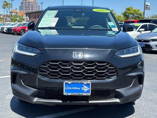Crystal Black Pearl 2025 Honda HR-V LX