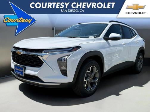 Summit White 2026 Chevrolet Trax LT