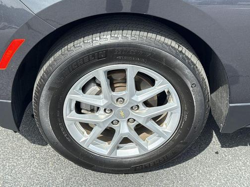 Gray 2022 Chevrolet Equinox LS