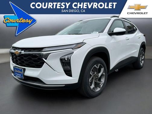 Summit White 2026 Chevrolet Trax LT