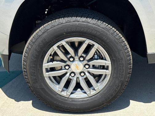 Sterling Gray Metallic 2026 Chevrolet Colorado LT