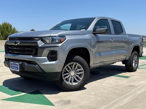 Sterling Gray Metallic 2026 Chevrolet Colorado LT