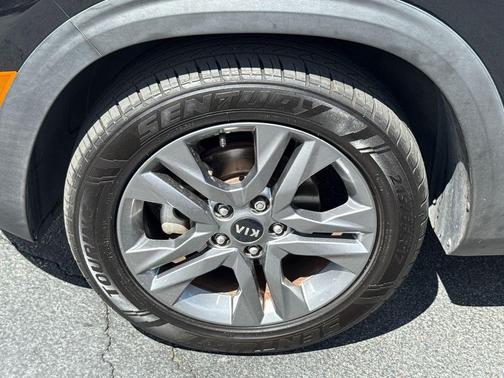 Cherry Black 2021 Kia Seltos S