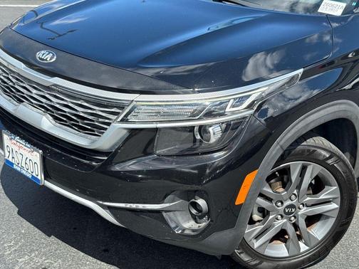 Cherry Black 2021 Kia Seltos S