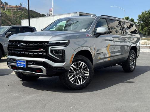 Sterling Gray Metallic 2026 Chevrolet Suburban Z71