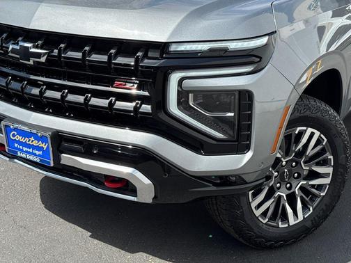 Sterling Gray Metallic 2026 Chevrolet Suburban Z71