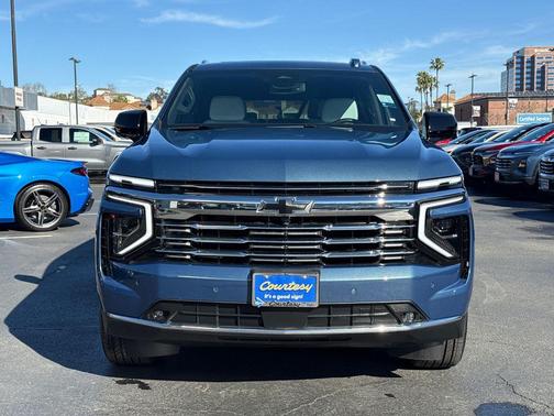 2025 Chevrolet Suburban Premier