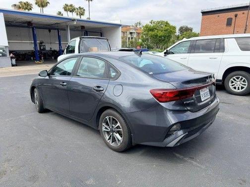 Gravity Gray 2023 Kia Forte LXS