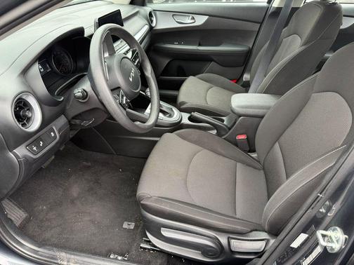 Gravity Gray 2023 Kia Forte LXS